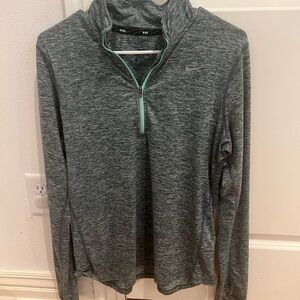 Nike Women’s Dryfit Swift Element 1/4 zip -medium